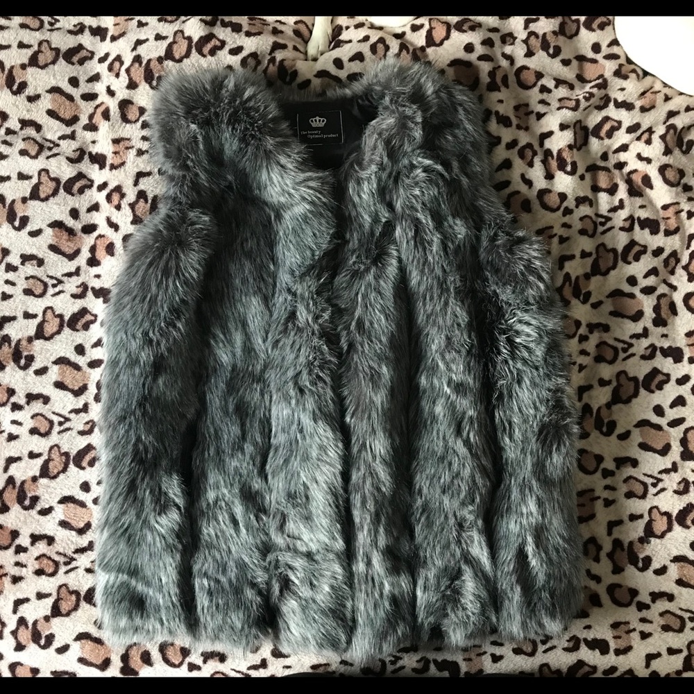 ~ Faux Fur Vest: Super soft! EUC ~